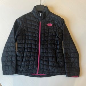 Girls North Face jacket 7/8 S Black thermoball